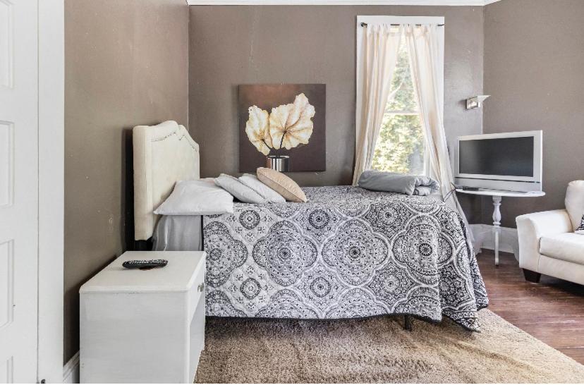 Classic/Modern Downtown Home Βαλντόστα Εξωτερικό φωτογραφία