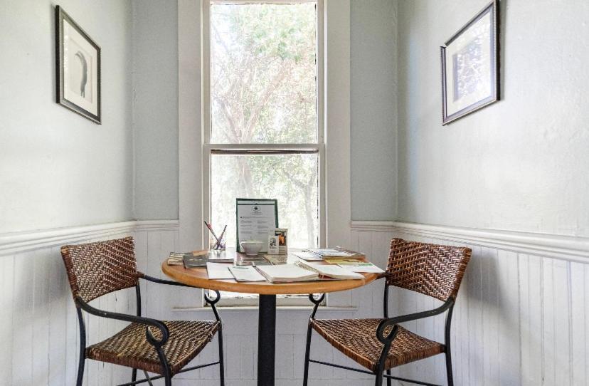 Classic/Modern Downtown Home Βαλντόστα Εξωτερικό φωτογραφία