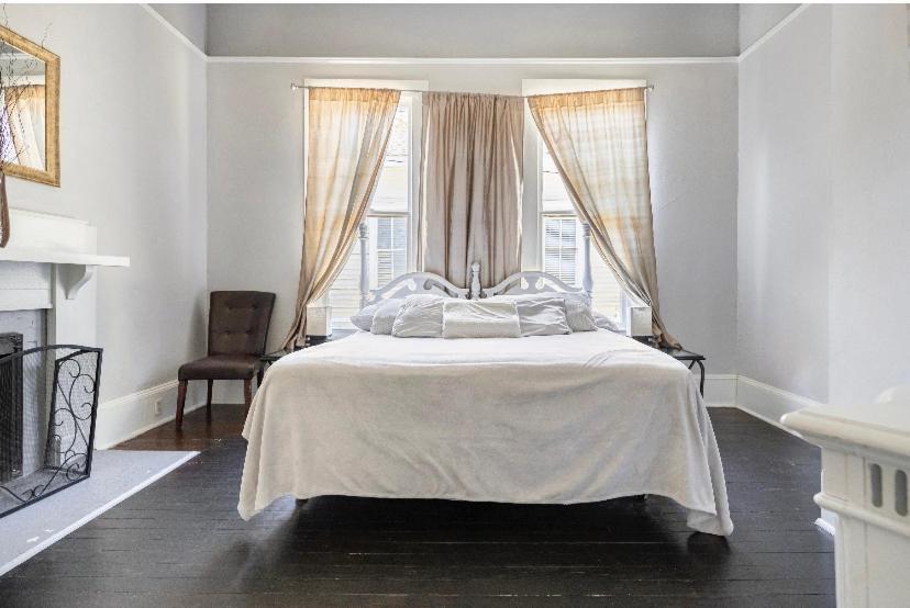 Classic/Modern Downtown Home Βαλντόστα Εξωτερικό φωτογραφία