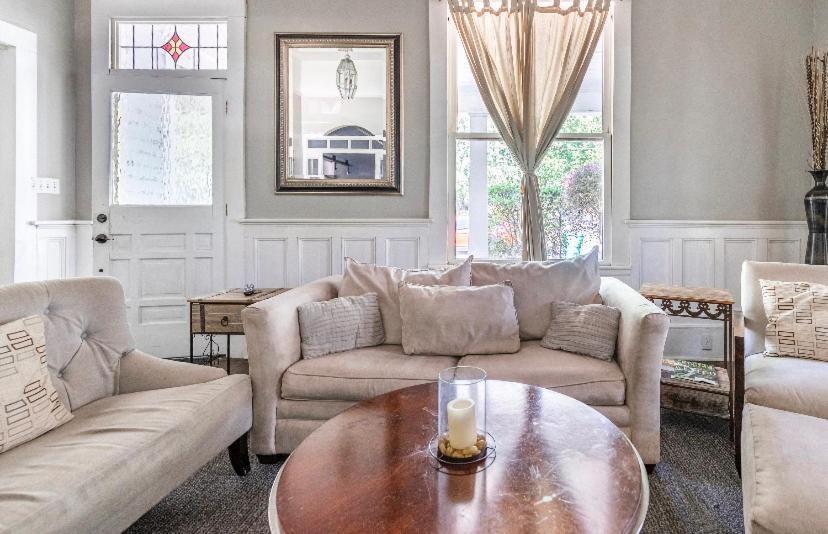 Classic/Modern Downtown Home Βαλντόστα Εξωτερικό φωτογραφία
